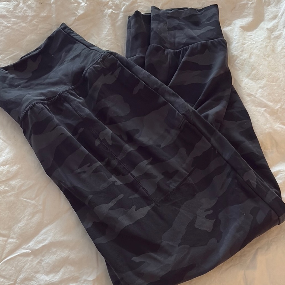 Athleta Black Camouflage Leggings